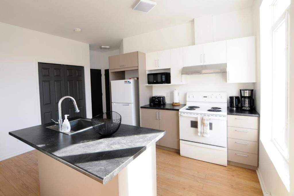 Apartmán Le 1808 - Spacieux Avec Balcon - Nord De Quebec Exteriér fotografie