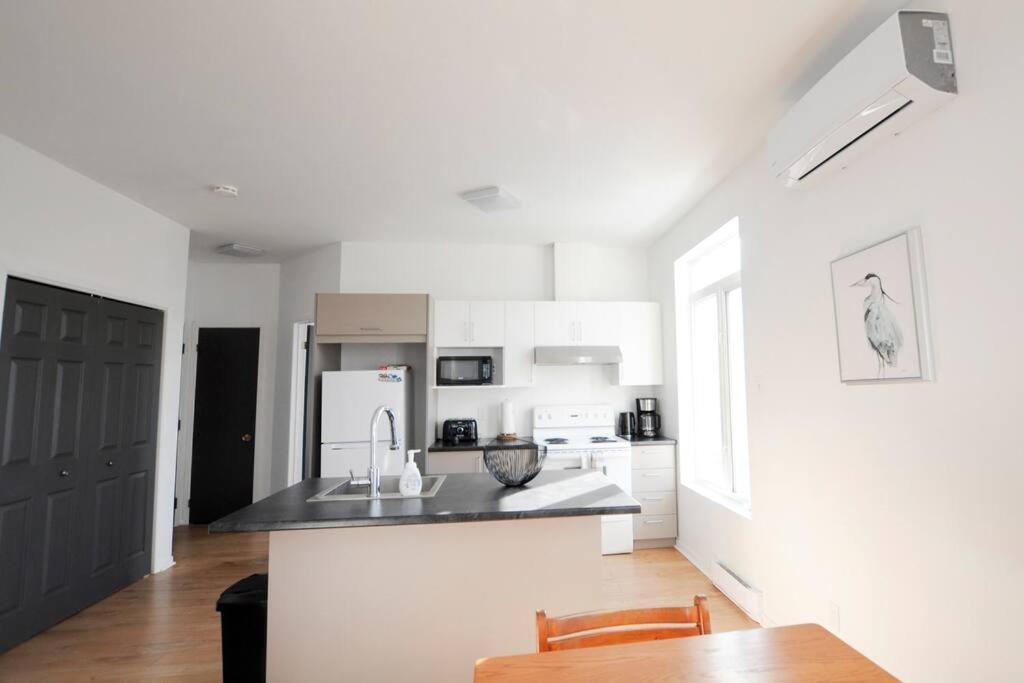 Apartmán Le 1808 - Spacieux Avec Balcon - Nord De Quebec Exteriér fotografie
